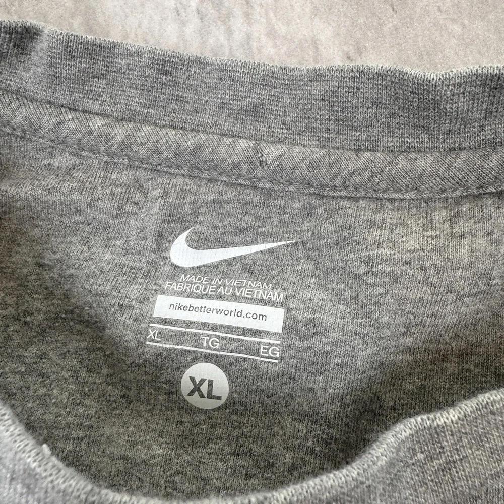 Nike Oregon Ducks  Sweatshirt Mens XL Gray College Center Swoosh Football - Picture 3 of 7